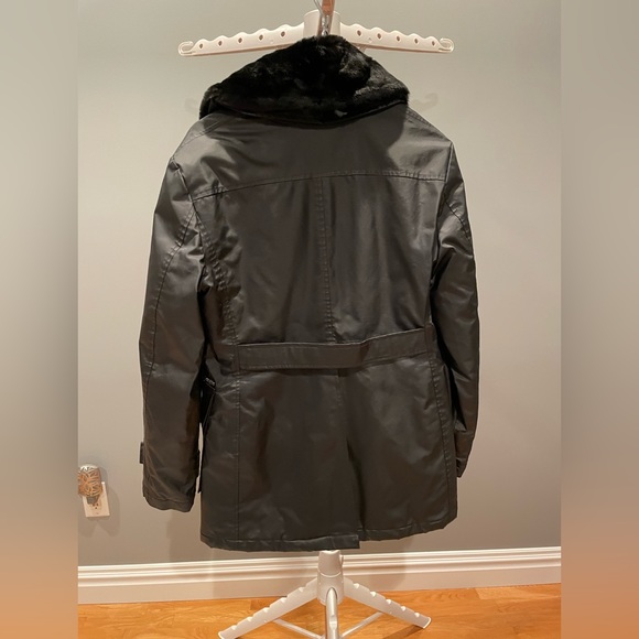 Guess jacket - Picture 2 of 3